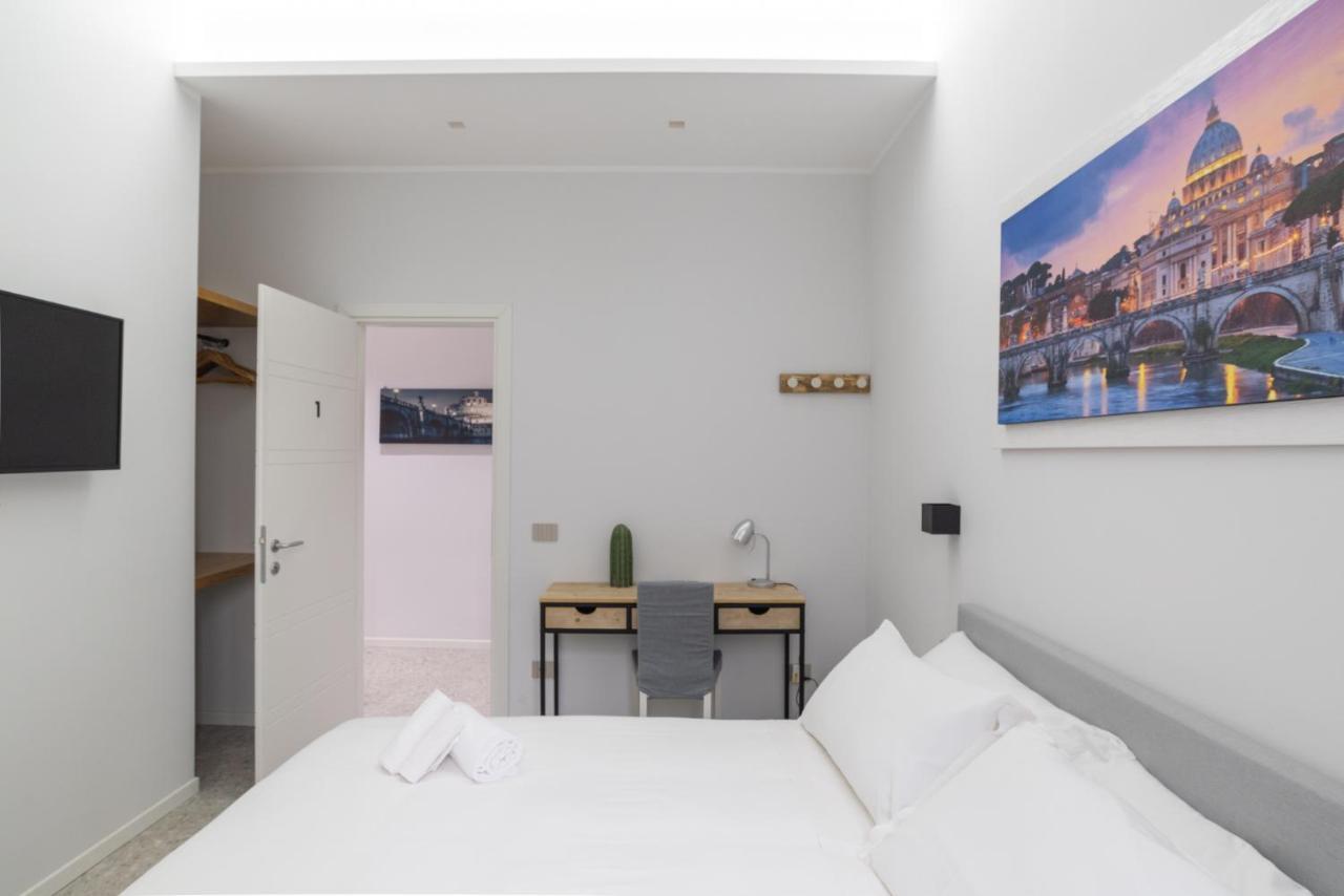 White Home Suite And Rooms 로마 외부 사진