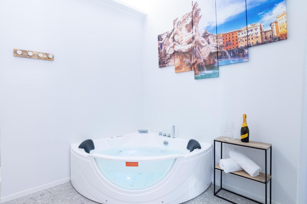 White Home Suite And Rooms 로마 외부 사진