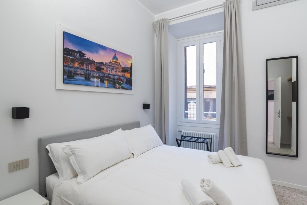 White Home Suite And Rooms 로마 외부 사진